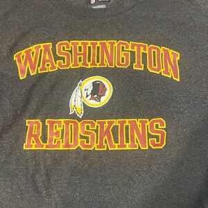 Washington RedSkin’s Gray Short Sleeve T-Shirt; Size XL
